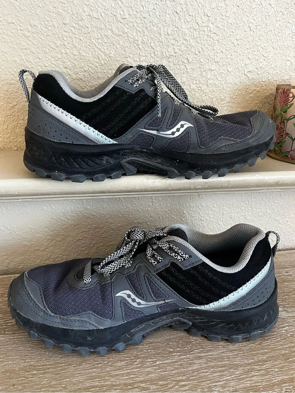 Saucony Womens Excursion TR14 Trail Running Shoes Size 10W Gray